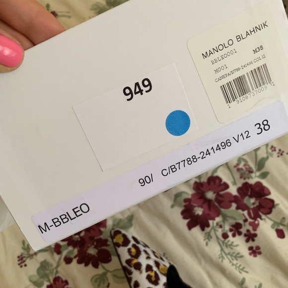 New with box manolo blahnik size 38 - Picture 6 of 7